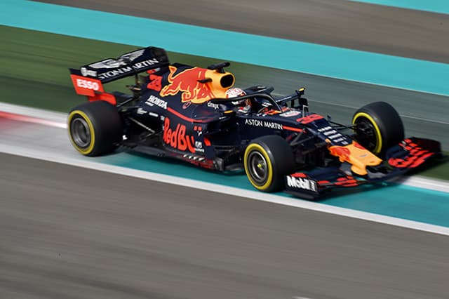 Max Verstappen (Red Bull) - Testes Pirelli