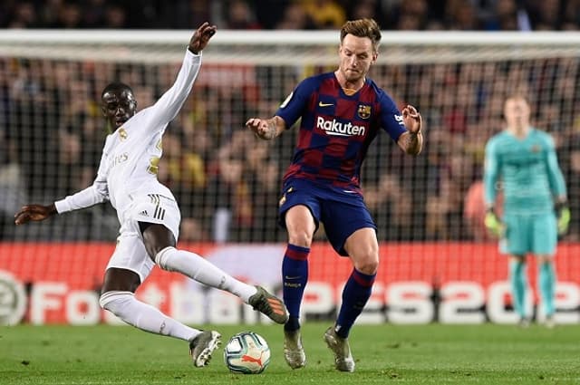 Rakitic - Barcelona x Real Madrid