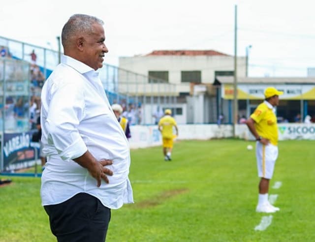 Ademir Fonseca tenta levar a URT a uma boa campanha no Mineiro 2020