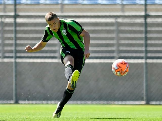 O Coelhinho foi bem na segunda partida da Copinha e assumiu a ponta da sua chave