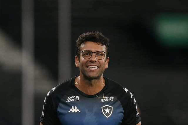 Alberto Valentim - Botafogo