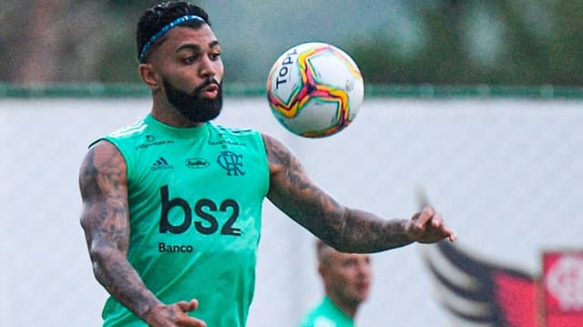 Imagens de Gabigol treinando em 2020