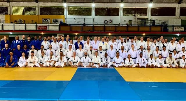 Mais de 370 veteranos do Judô estiveram reunidos no Rio de Janeiro no último sábado (1) (Foto: Associação de Judô Veteranos do Rio)