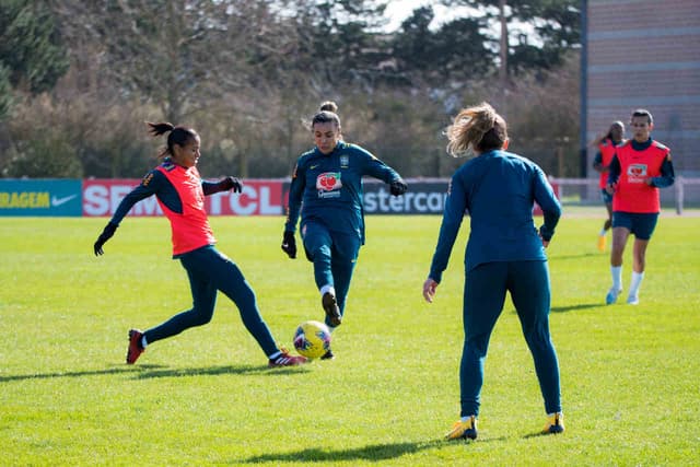 Brasil x Canadá - Torneio Internacional da França - Futebol feminino