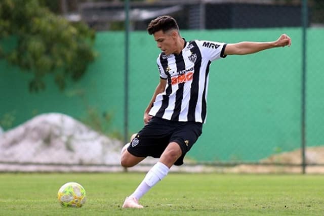 Henry Leonel tem sido bem observado nas categorias de base do Galo