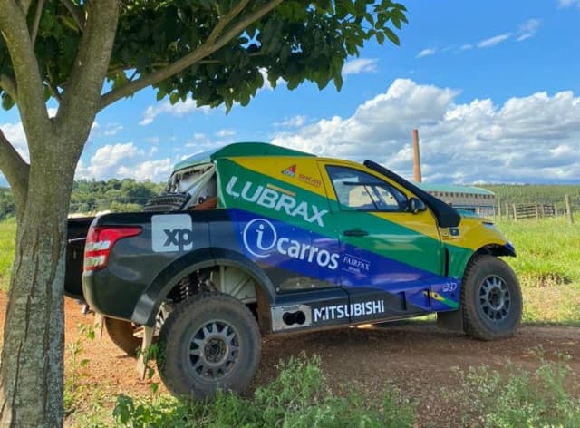 Mitsubishi L200 Triton Sport Racing pilotada por Guiga Spinelli (Divulgação/ RF1)