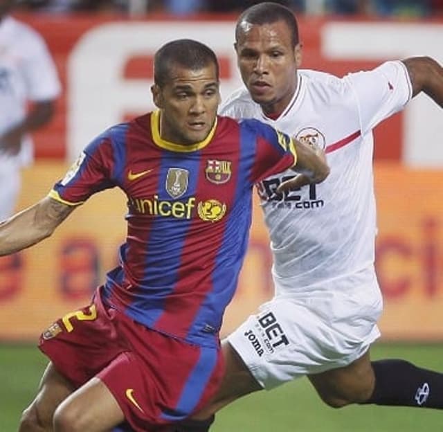 Dani Alves x Luis Fabiano