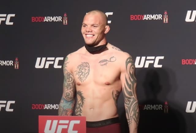 Anthony Smith é o favorito para a luta principal do UFC desta quarta-feira (12) contra Glover Teixeira (Foto: Reprodução/YouTube)