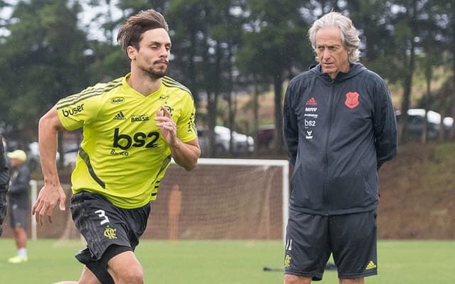 Jorge Jesus e Rodrigo Caio - Treino