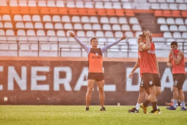 Treino do General Díaz antes da pausa