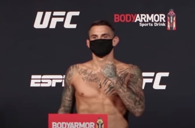 Dustin Poirier atingiu a marca do peso-leve (Foto: Reprodução/YouTube/TheMacLife)