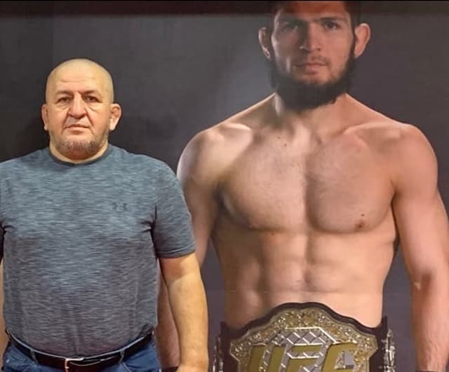 Pai de Khabib Nurmagomedov não resistiu as complicações do novo coronavírus e morreu nesta sexta (Foto Reprodução/Instagram/@abdulmanap.nurmagomedov)