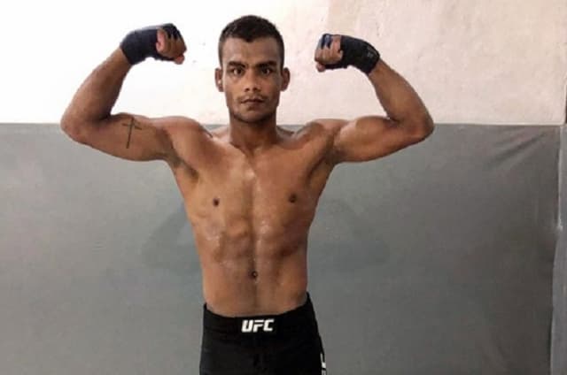 Raulian sofreu ataques racistas nas redes sociais após vitória no UFC 251 (Foto: Reprodução/Instagram/@raulianpaivamma)