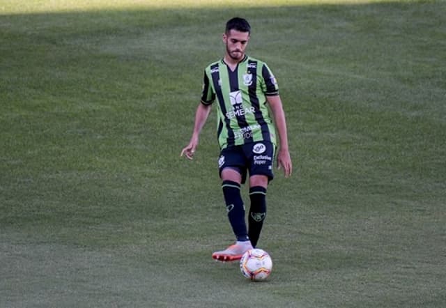 Lucas Kal chegou ao Coelho em setembro do ano passado, emprestado pelo  Sao Paulo e fez 28 partidas, com um gol anotado no time mineiro