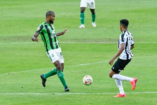 Messias não vê a disputa com o Galo pela vaga na final encerrada e acha que o Coelho poderá buscar um resultado positivo