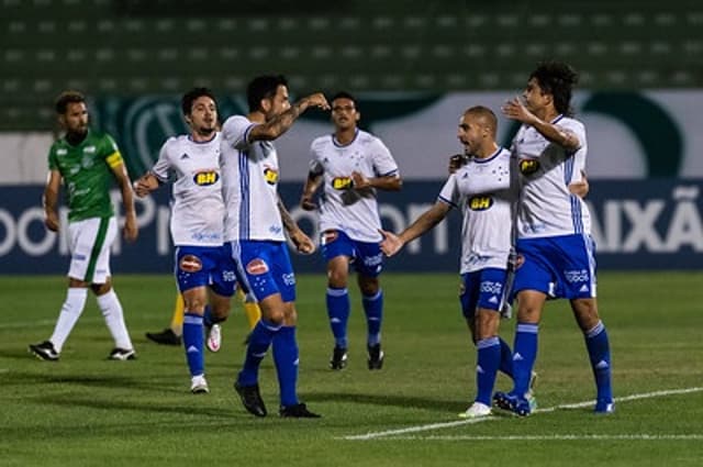 Valeu pelo resultado, que zerou o débito de pontos da Raposa. Mas, a apresentação não foi boa em Campinas