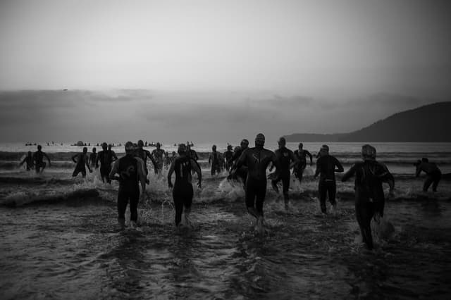 Largada da UB515 Brasil Ultra Triathlon 2019, em Ubatuba. (DivulgaçãoSandra Guedes)