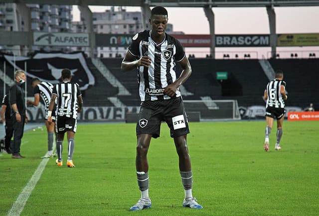 Botafogo x Internacional - Babi