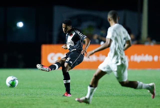 Vasco x Athletico-PR - Miranda