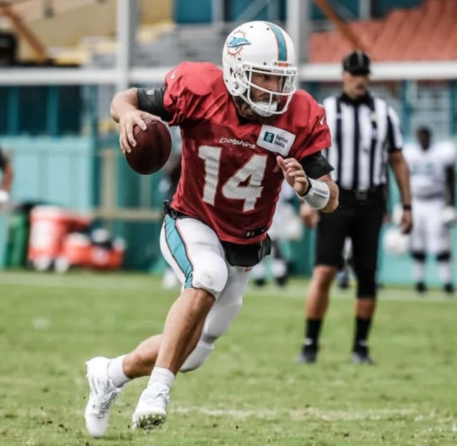 Fitzpatrick será o quarterback titular de Miami neste início de temporada