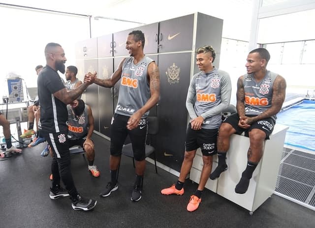 Dyego Coelho e Jô - Treino Corinthians