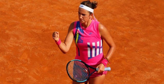 Victoria Azarenka vibra após longo ponto diante de Venus Williams em Roma