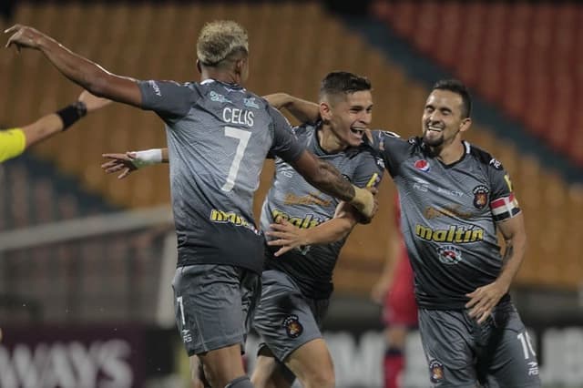 Independiente Medellín x Caracas - Comemoração