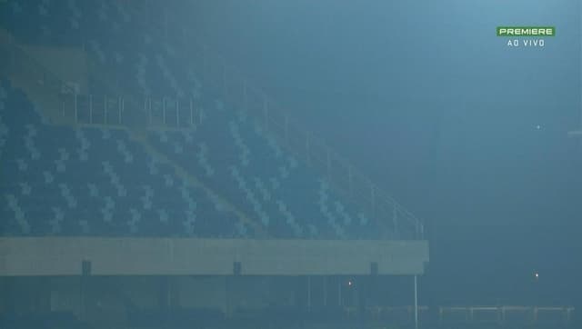 Fumaça de queimada invade Arena Pantanal