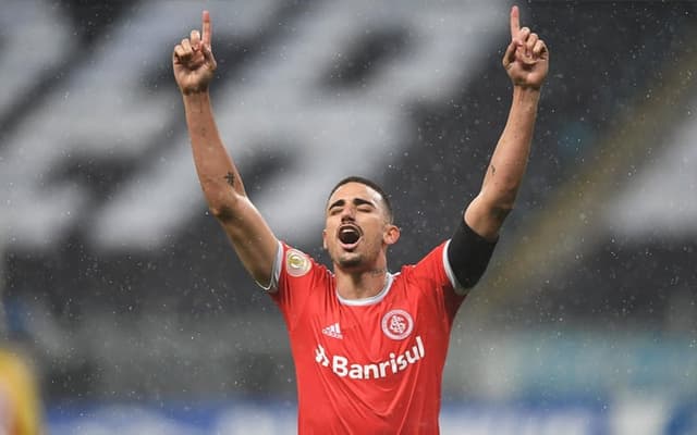 Comemoração Thiago Galhardo - Grêmio x Internacional