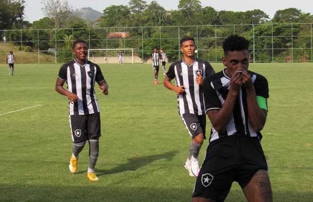 Botafogo sub-17 - Kauê