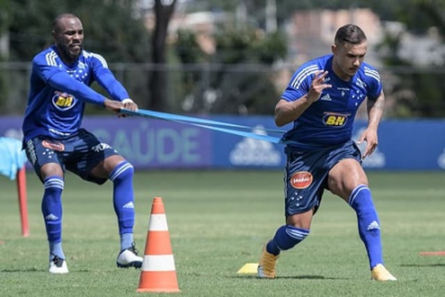 Willian Pottker ainda não foi apresentado oficialmente, mas já está treinando na Toca da Raposa II