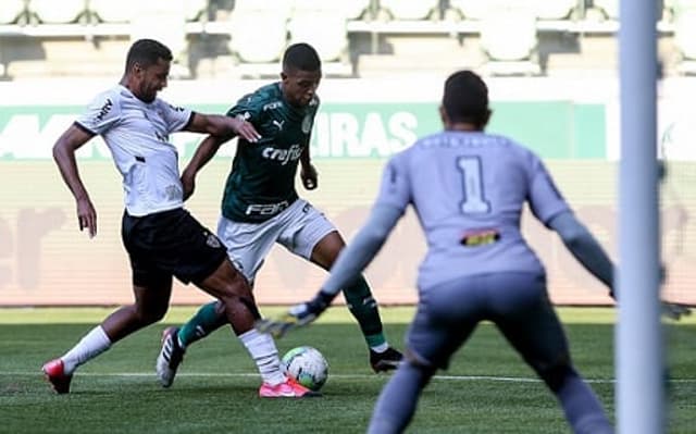 O Galinho conseguiu um grande resultado contra um dos principais times do Brasil na base