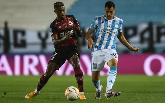 Racing x Flamengo - Bruno Henrique