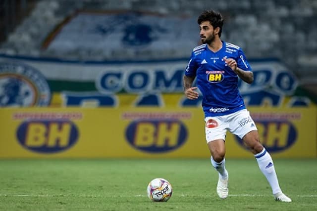 Patrick Brey não vem apresentando bom futebol nos últimos jogos da Raposa