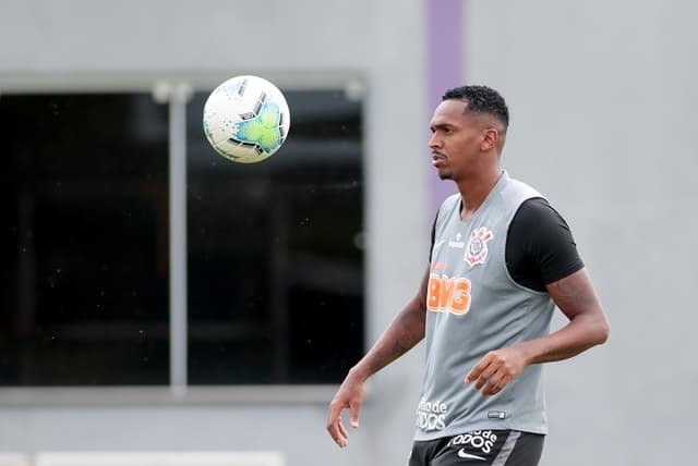 Jô - Treino Corinthians