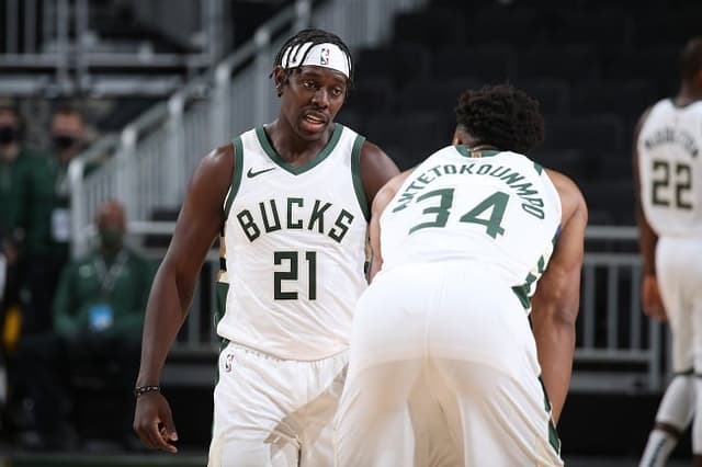 Jrue Holiday Giannis Antetokounmpo