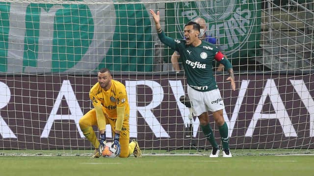 Weverton e Gustavo Gomez