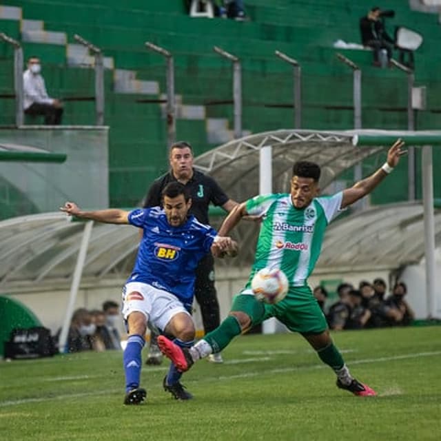 A derrota para o Juventude "enterrou" de vez as possbilidades do Cruzeiro de subir para a Série A