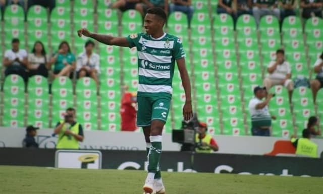 Ayrton Preciado - Santos Laguna