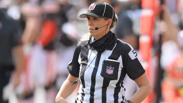 sarah thomas árbitra nfl