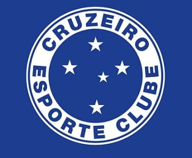 A Raposa mudou seu escudo e retirou a coroa, que estava entre os símbolos do clube desde 2004