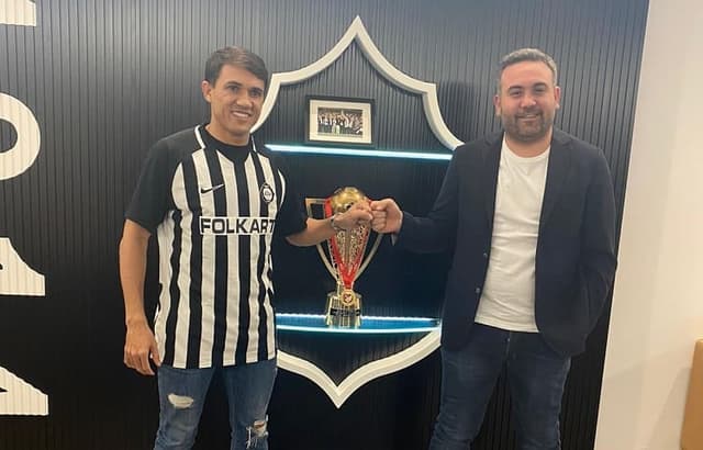 Marceio Mossoró no Altay, da Turquia