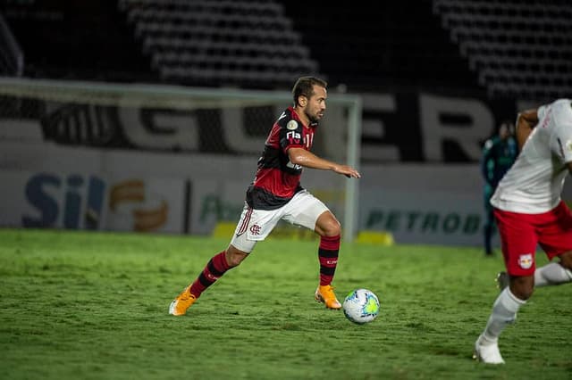 Bragantino x Flamengo Everton