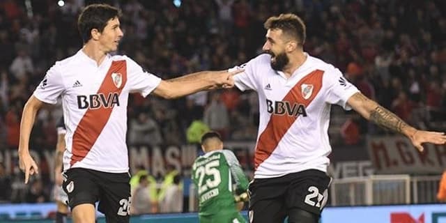 Lucas Pratto e Nacho Fernández