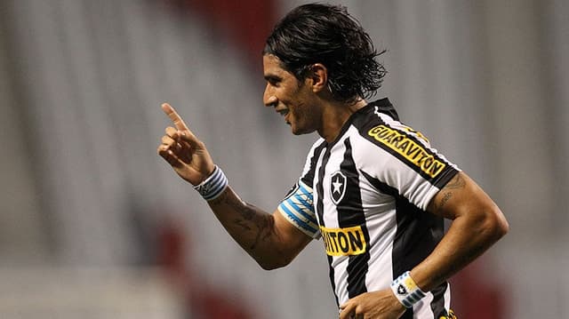 2012 - Loco Abreu - Botafogo 3 x 1 Resende - 1ª rodada do Campeonato Carioca