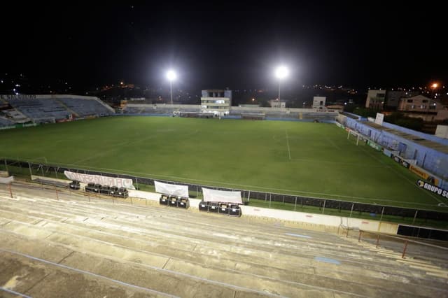 Estádio Cornélio de Barros, em Salgueiro - Climão Salgueiro x Corinthians