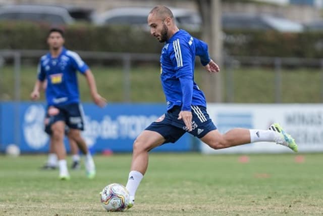 Régis jogou a Série B pelo Cruzeiro, mas não teve bom desempenho com a camisa celeste