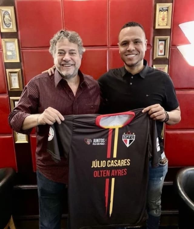 Casares e Luis Fabiano