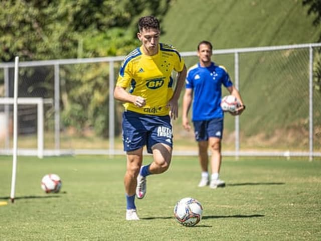 Marco Antônio está liberado e deverá aparecer em campo nos próximos jogos do Cruzeiro