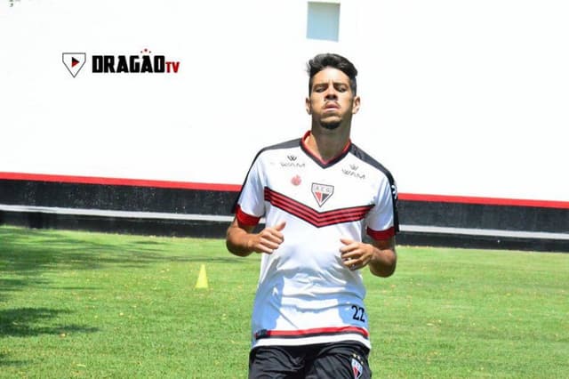 Victor Paraíba Atlético-GO